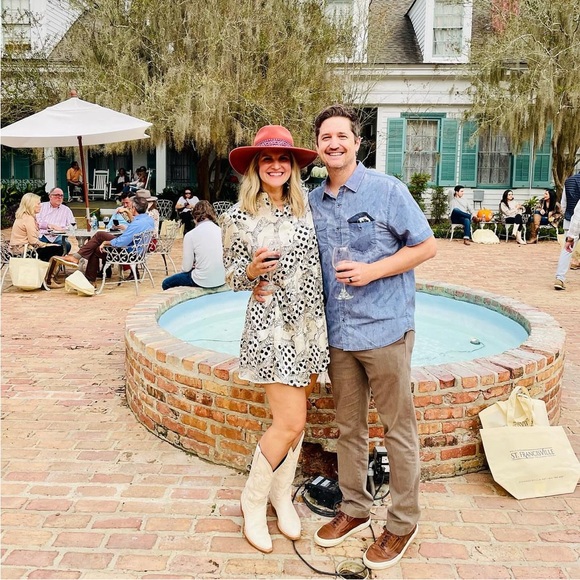 Meet your Posher, Amanda - Picture 3 of 7